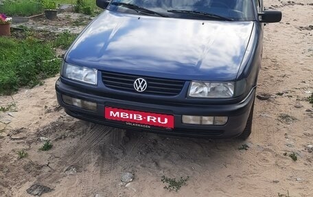 Volkswagen Passat B4, 1994 год, 180 000 рублей, 1 фотография