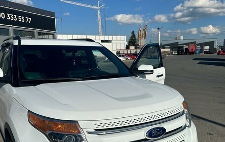 Ford Explorer VI, 2013 год, 2 200 000 рублей, 2 фотография