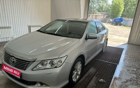 Toyota Camry, 2013 год, 2 100 000 рублей, 1 фотография