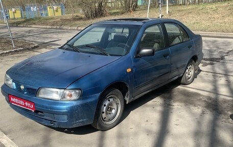 Nissan Almera, 1995 год, 155 000 рублей, 1 фотография