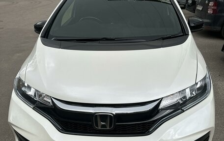 Honda Fit III, 2018 год, 1 730 000 рублей, 1 фотография