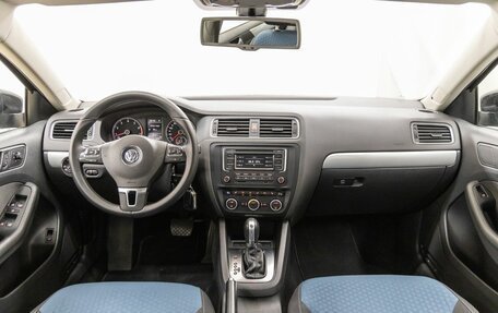 Volkswagen Jetta VI, 2013 год, 1 269 000 рублей, 14 фотография