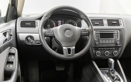 Volkswagen Jetta VI, 2013 год, 1 269 000 рублей, 15 фотография