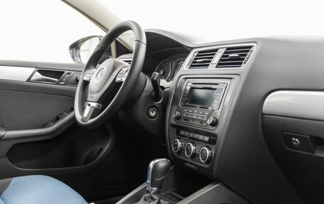 Volkswagen Jetta VI, 2013 год, 1 269 000 рублей, 23 фотография