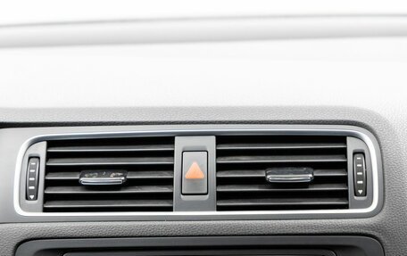 Volkswagen Jetta VI, 2013 год, 1 269 000 рублей, 25 фотография