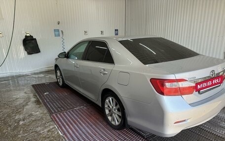 Toyota Camry, 2013 год, 2 100 000 рублей, 10 фотография