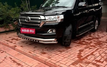 Toyota Land Cruiser 200, 2016 год, 6 600 000 рублей, 2 фотография