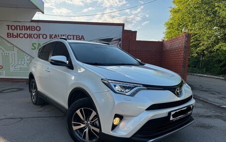 Toyota RAV4, 2018 год, 3 180 000 рублей, 1 фотография