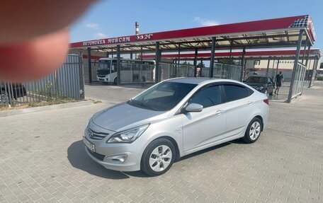 Hyundai Solaris II рестайлинг, 2014 год, 940 000 рублей, 1 фотография