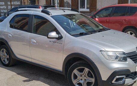 Renault Logan II, 2020 год, 870 000 рублей, 1 фотография