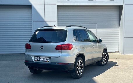 Volkswagen Tiguan I, 2011 год, 1 093 000 рублей, 2 фотография