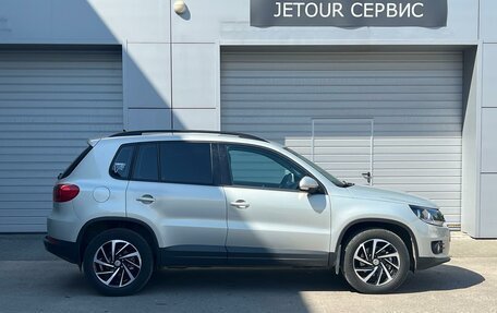 Volkswagen Tiguan I, 2011 год, 1 093 000 рублей, 3 фотография