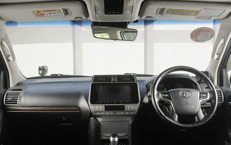Toyota Land Cruiser Prado 150 рестайлинг 2, 2017 год, 4 599 995 рублей, 8 фотография