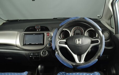 Honda Fit III, 2010 год, 790 995 рублей, 6 фотография