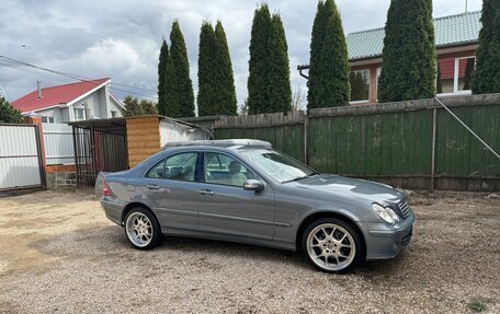 Mercedes-Benz C-Класс, 2005 год, 1 100 000 рублей, 7 фотография