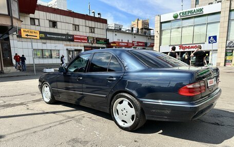 Mercedes-Benz E-Класс, 2001 год, 1 950 000 рублей, 6 фотография