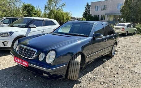 Mercedes-Benz E-Класс, 2001 год, 1 950 000 рублей, 3 фотография