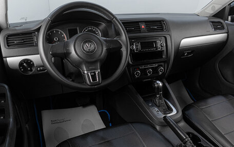 Volkswagen Jetta VI, 2012 год, 1 149 000 рублей, 11 фотография