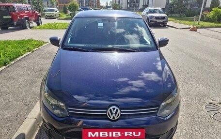 Volkswagen Polo VI (EU Market), 2013 год, 950 000 рублей, 2 фотография