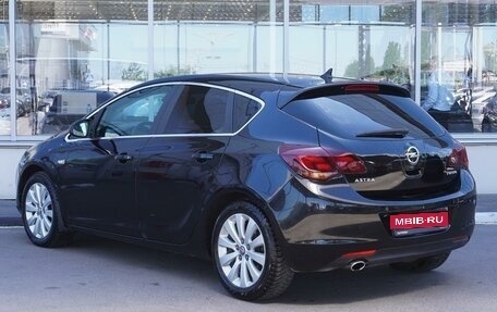 Opel Astra J, 2010 год, 729 000 рублей, 2 фотография