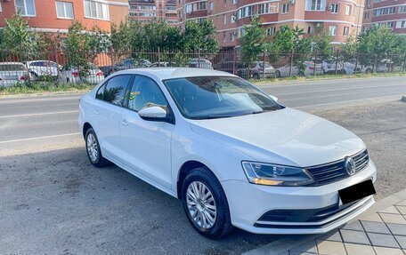 Volkswagen Jetta VI, 2018 год, 1 750 000 рублей, 2 фотография