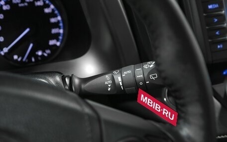 Toyota RAV4, 2018 год, 2 625 000 рублей, 10 фотография