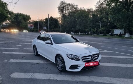 Mercedes-Benz E-Класс, 2017 год, 3 560 000 рублей, 5 фотография