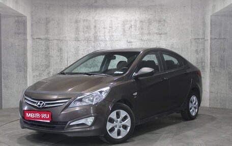 Hyundai Solaris II рестайлинг, 2015 год, 853 000 рублей, 1 фотография