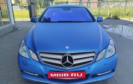 Mercedes-Benz E-Класс, 2011 год, 1 190 000 рублей, 2 фотография