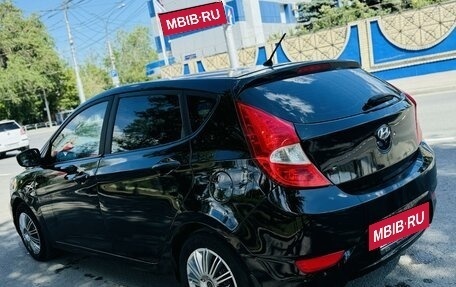 Hyundai Solaris II рестайлинг, 2012 год, 830 000 рублей, 3 фотография