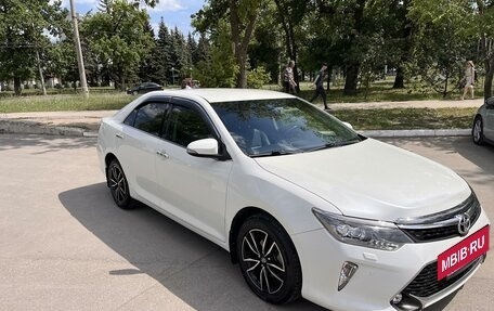 Toyota Camry, 2017 год, 2 620 000 рублей, 4 фотография