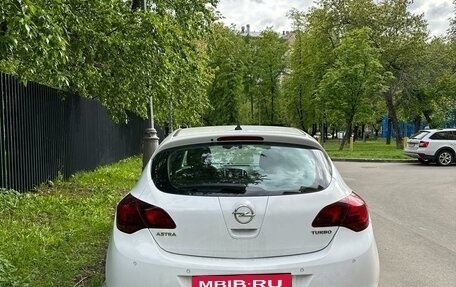 Opel Astra J, 2011 год, 1 300 000 рублей, 6 фотография