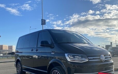 Volkswagen Multivan T6 рестайлинг, 2018 год, 5 600 000 рублей, 5 фотография