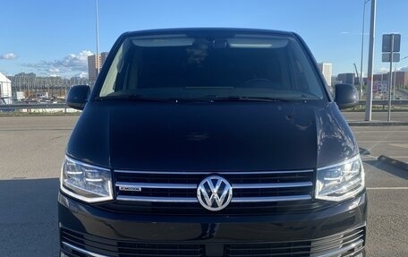 Volkswagen Multivan T6 рестайлинг, 2018 год, 5 600 000 рублей, 4 фотография