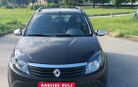 Renault Sandero I, 2011 год, 795 000 рублей, 2 фотография