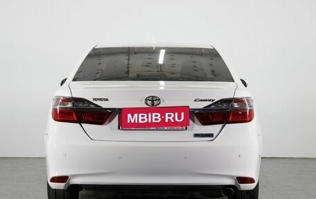 Toyota Camry, 2017 год, 2 348 000 рублей, 4 фотография