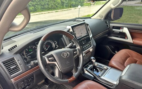 Toyota Land Cruiser 200, 2017 год, 9 000 000 рублей, 6 фотография