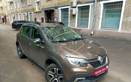 Renault Sandero II рестайлинг, 2019 год, 1 350 000 рублей, 2 фотография