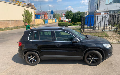 Volkswagen Tiguan I, 2010 год, 1 300 000 рублей, 2 фотография