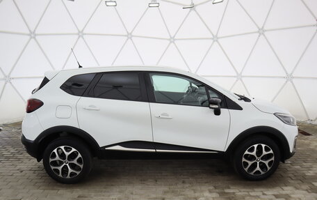 Renault Kaptur I рестайлинг, 2017 год, 1 420 000 рублей, 2 фотография