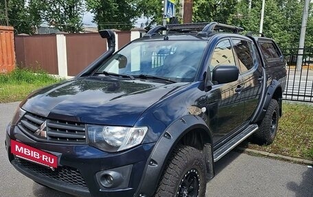 Mitsubishi L200 IV рестайлинг, 2014 год, 1 900 000 рублей, 3 фотография