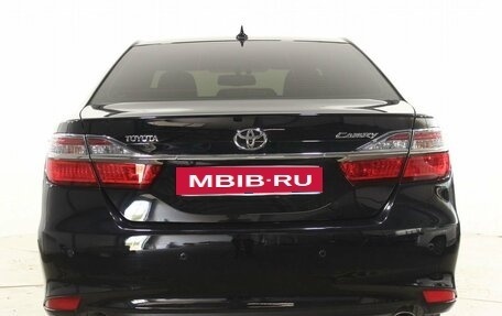 Toyota Camry, 2017 год, 2 100 000 рублей, 4 фотография