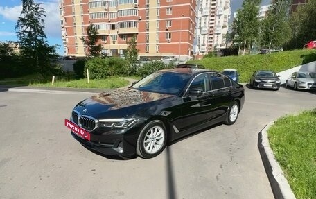 BMW 5 серия, 2021 год, 5 100 000 рублей, 2 фотография