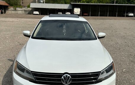 Volkswagen Jetta VI, 2015 год, 1 630 000 рублей, 2 фотография