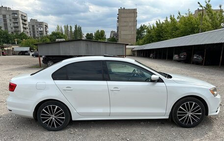 Volkswagen Jetta VI, 2015 год, 1 630 000 рублей, 4 фотография