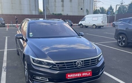 Volkswagen Passat B8 рестайлинг, 2018 год, 2 610 000 рублей, 2 фотография