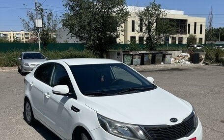 KIA Rio III рестайлинг, 2012 год, 1 000 000 рублей, 3 фотография