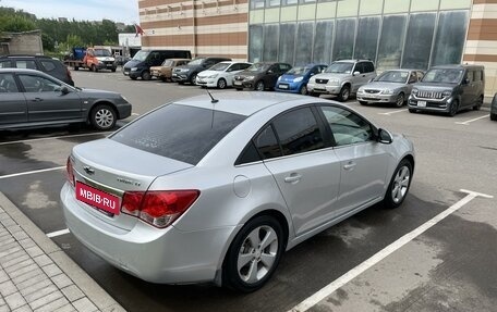 Chevrolet Cruze II, 2010 год, 720 000 рублей, 3 фотография