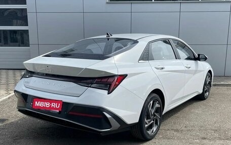 Hyundai Elantra, 2024 год, 2 520 000 рублей, 4 фотография