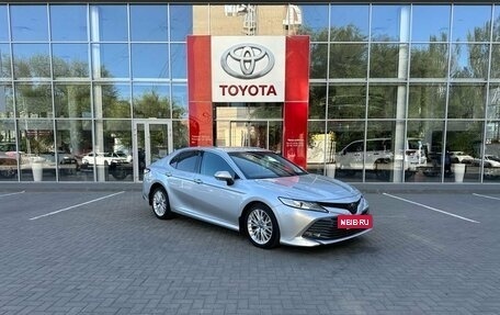 Toyota Camry, 2019 год, 3 300 000 рублей, 3 фотография